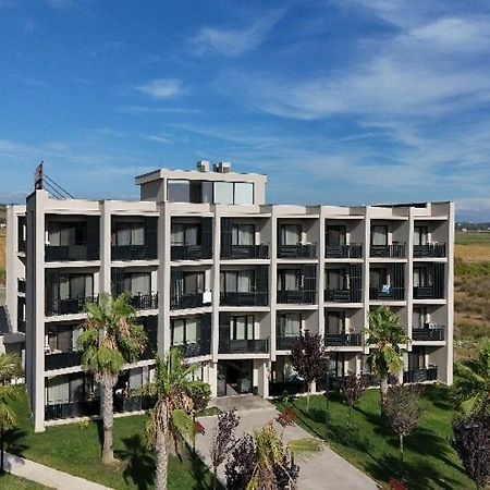 Amber Hotel Albania سبيل المظهر الخارجي الصورة