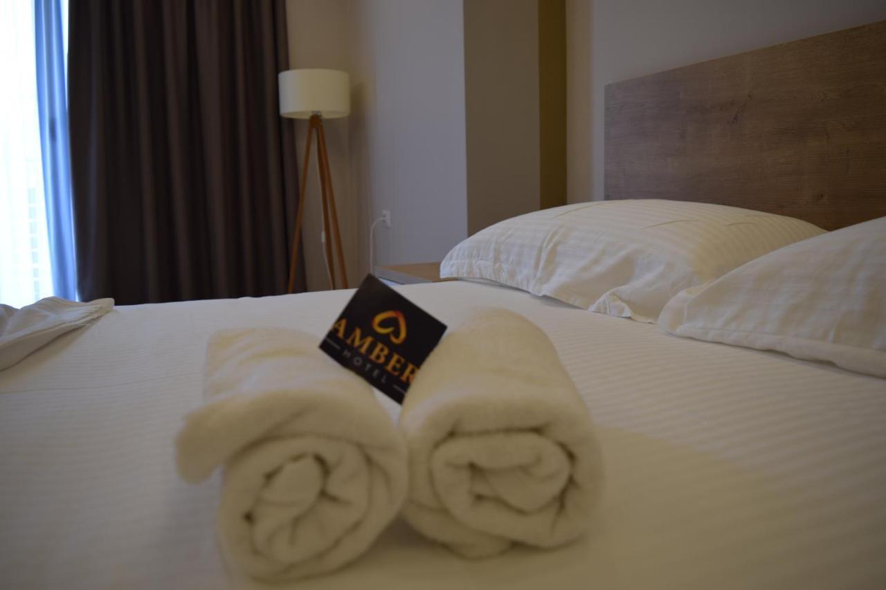 Amber Hotel Albania سبيل المظهر الخارجي الصورة