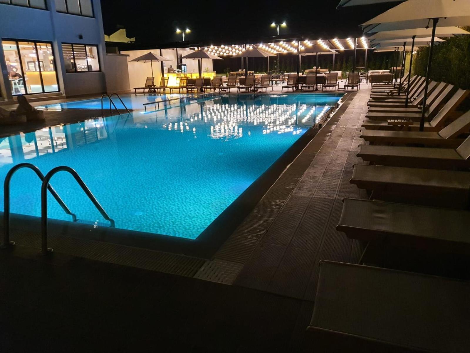 Amber Hotel Albania سبيل المظهر الخارجي الصورة