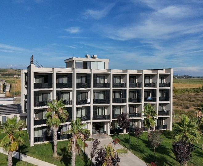 Amber Hotel Albania سبيل المظهر الخارجي الصورة